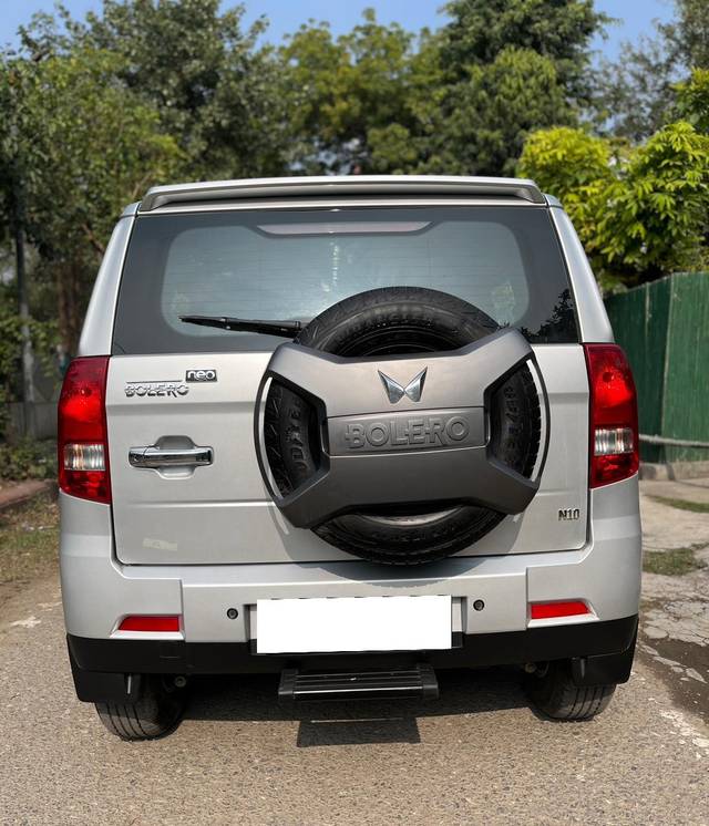 https://images10.gaadi.com/usedcar_image/3700309/original/processed_img2927278__usedcar_4_8101701590444_1701590458.jpg?imwidth=6402