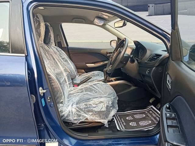 https://images10.gaadi.com/usedcar_image/3700318/original/img2927280__used_car_2927280_1701591015.jpg?imwidth=6402