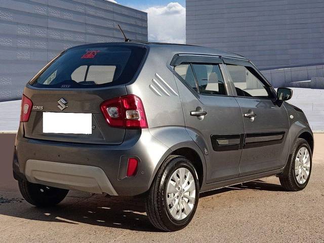 https://images10.gaadi.com/usedcar_image/3700322/original/processed_img2927282__used_car_2927282_1701591249.jpg?imwidth=6402