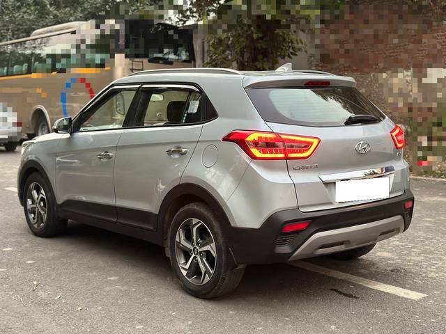 https://images10.gaadi.com/usedcar_image/3700422/original/processed_img2927320__used_car_2927320_1701594162.jpg?imwidth=6402