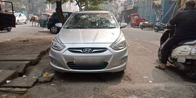 https://images10.gaadi.com/usedcar_image/3700460/original/26__VCC_1824249_94_1700986783.jpg?imwidth=6400