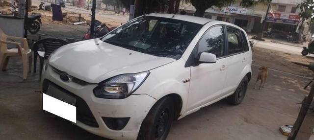 https://images10.gaadi.com/usedcar_image/3700498/original/processed_4deb23e2-e2fb-4feb-86e7-79d44fe71218.jpg?imwidth=6402