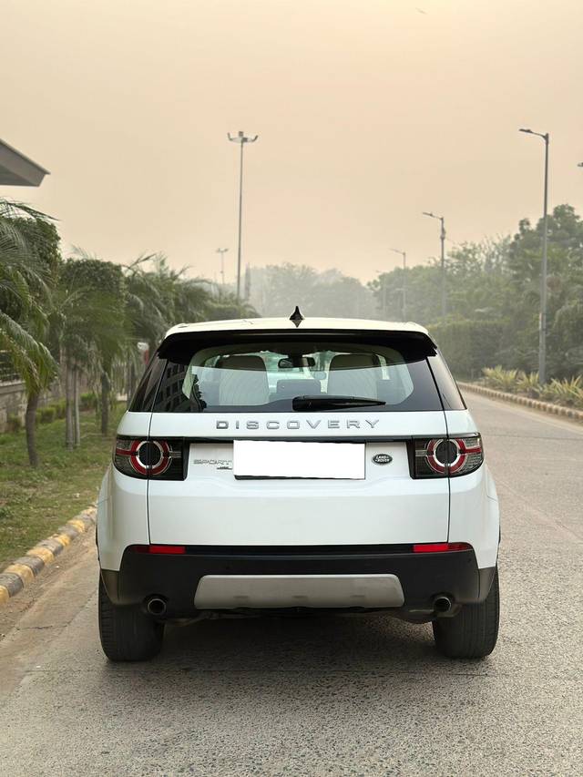https://images10.gaadi.com/usedcar_image/3700518/original/processed_img2927364__used_car_2927364_1701598450.jpg?imwidth=6402