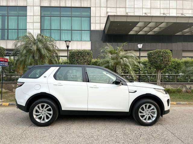 https://images10.gaadi.com/usedcar_image/3700518/original/processed_img2927364__used_car_2927364_1701598455.jpg?imwidth=6401