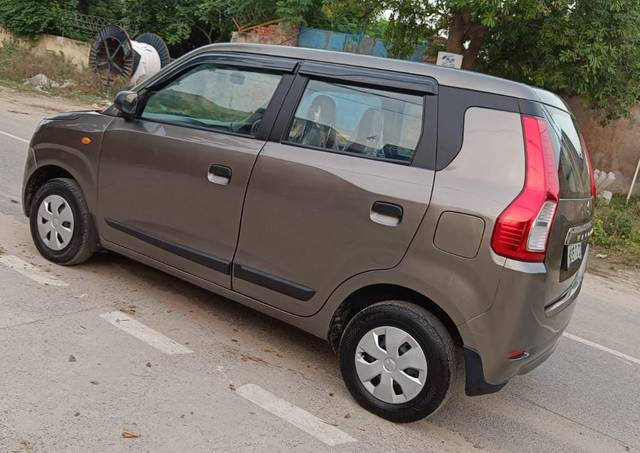 https://images10.gaadi.com/usedcar_image/3700529/original/img2927368__used_car_2927368_1701599056.jpg?imwidth=6402