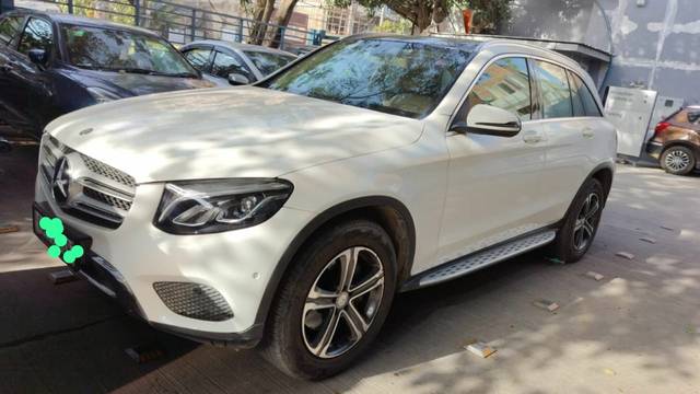 https://images10.gaadi.com/usedcar_image/3700557/original/img2927388__used_car_2927388_1701669099.jpg?imwidth=6401