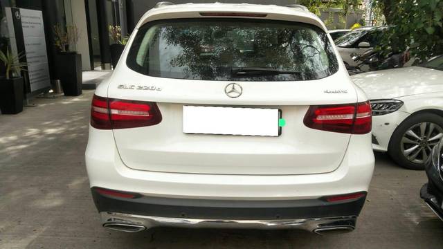 https://images10.gaadi.com/usedcar_image/3700557/original/processed_img2927388__used_car_2927388_1701599824.jpg?imwidth=6400