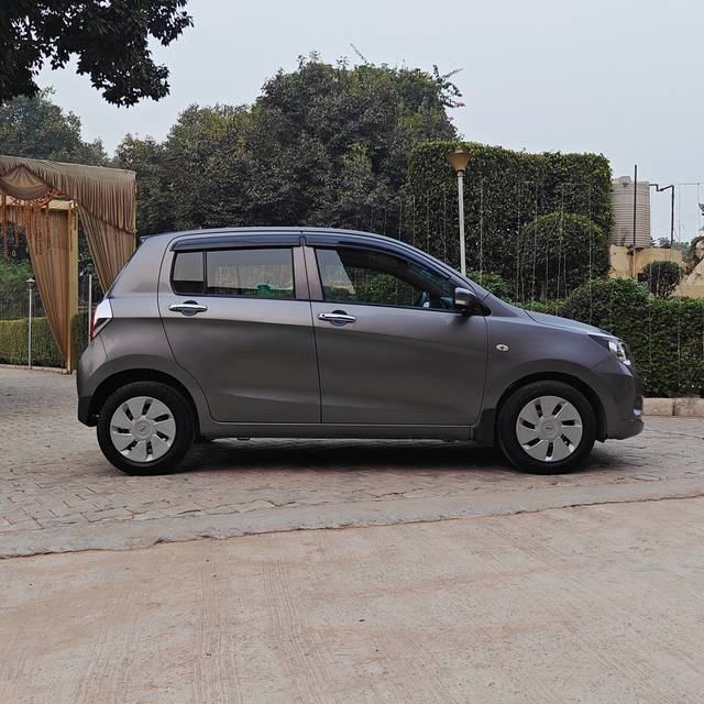 https://images10.gaadi.com/usedcar_image/3700560/original/img2927389__used_car_2927389_1701600168.jpg?imwidth=6401