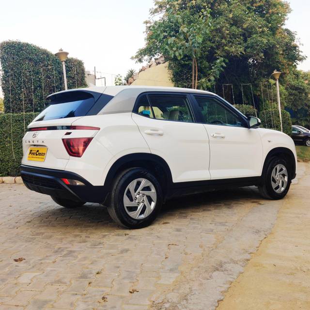https://images10.gaadi.com/usedcar_image/3700565/original/processed_img2927393__used_car_2927393_1701600879.jpg?imwidth=6402