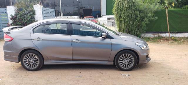 https://images10.gaadi.com/usedcar_image/3700591/original/processed_img2927404__used_car_2927404_1701601191.jpg?imwidth=6402