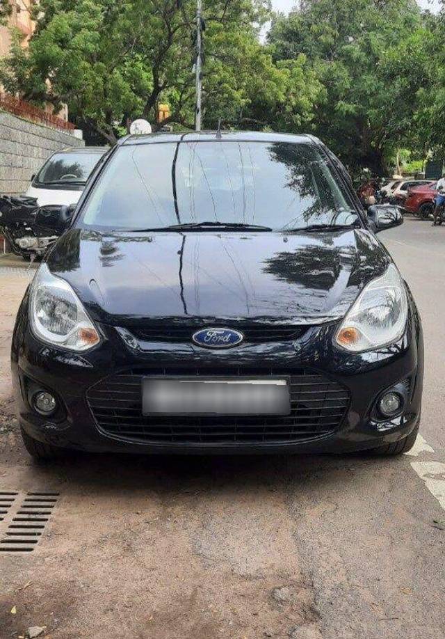 https://images10.gaadi.com/usedcar_image/3700612/original/processed_img2927411__used_car_2927411_1701857098.jpg?imwidth=6401