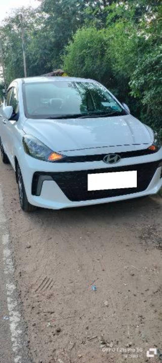 https://images10.gaadi.com/usedcar_image/3700624/original/processed_45d6995c-a951-4d7b-b9ec-41ff47c383ef.jpg?imwidth=6401
