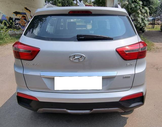 https://images10.gaadi.com/usedcar_image/3700663/original/processed_img2927445__used_car_2927445_1701604078.jpg?imwidth=6402