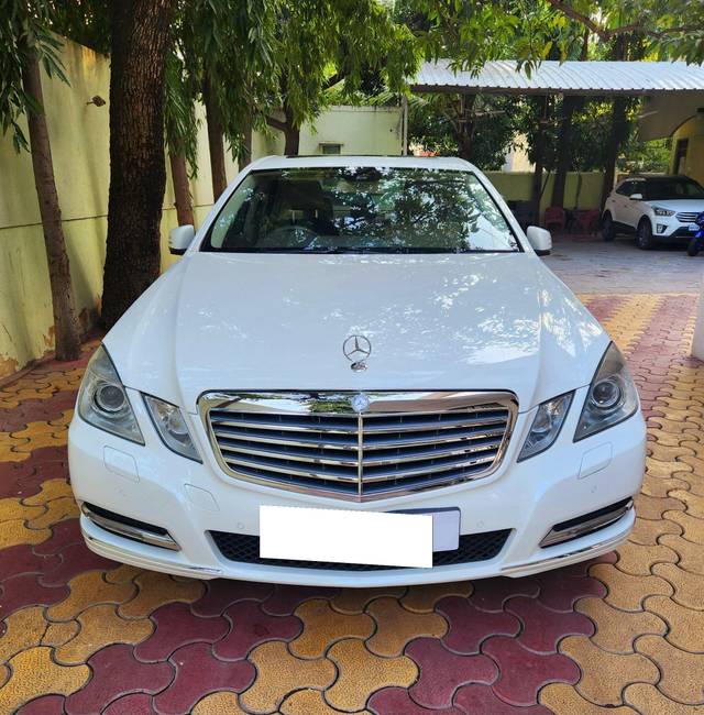 https://images10.gaadi.com/usedcar_image/3700685/original/processed_img2927453__used_car_2927453_1701604703.jpg?imwidth=6400