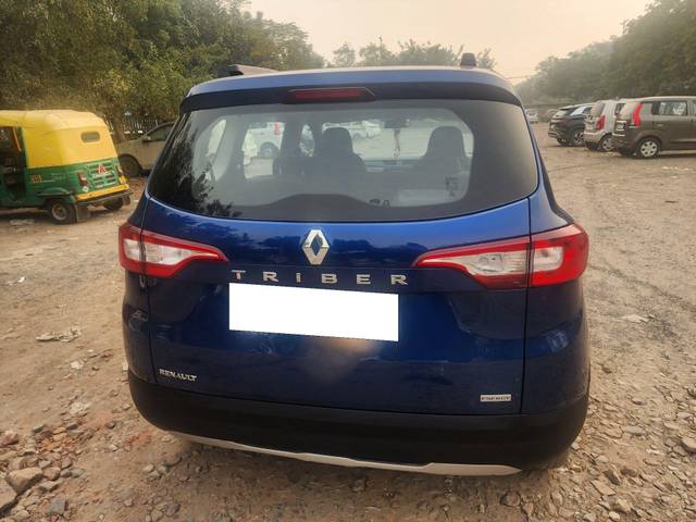 https://images10.gaadi.com/usedcar_image/3700695/original/processed_img2927458__used_car_2927458_1701605028.jpg?imwidth=6401