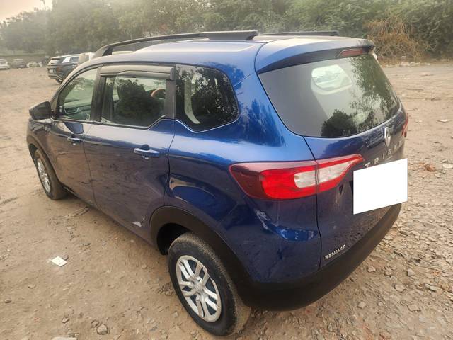 https://images10.gaadi.com/usedcar_image/3700695/original/processed_img2927458__used_car_2927458_1701605032.jpg?imwidth=6402
