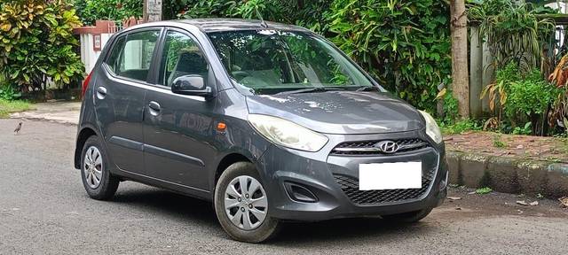https://images10.gaadi.com/usedcar_image/3700701/original/processed_img2927461__used_car_2927461_1701605134.jpg?imwidth=6400