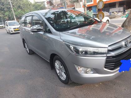 Toyota Innova Crysta 2.8 ZX AT BSIV Toyota Innova Crysta 2.8 ZX AT BSIV