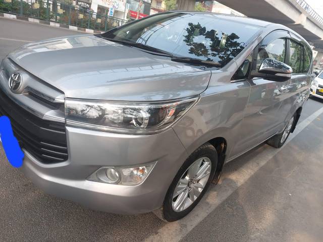 https://images10.gaadi.com/usedcar_image/3700704/original/processed_img2927463__used_car_2927463_1701605241.jpg?imwidth=6402