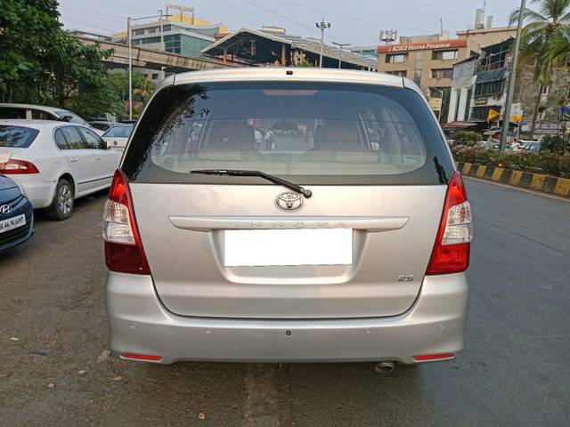 https://images10.gaadi.com/usedcar_image/3700711/original/processed_img2927467__used_car_2927467_1701605485.jpg?imwidth=6401