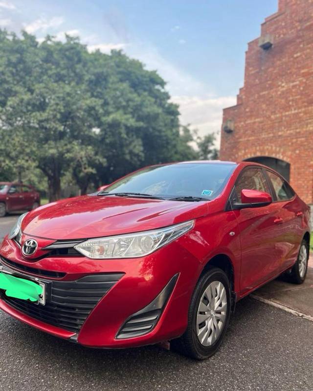 https://images10.gaadi.com/usedcar_image/3700717/original/processed_img2927470__usedcar_photo_2023_12_03_13_50_09_3511701605336_1701605362.jpg?imwidth=6400