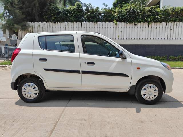 https://images10.gaadi.com/usedcar_image/3700728/original/img2927474__used_car_2927474_1701606203.jpg?imwidth=6401