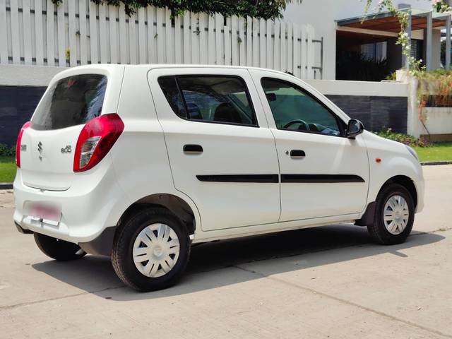 https://images10.gaadi.com/usedcar_image/3700728/original/processed_img2927474__used_car_2927474_1701606212.jpg?imwidth=6402