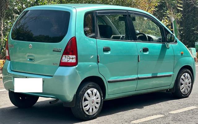 https://images10.gaadi.com/usedcar_image/3700729/original/processed_img2927475__used_car_2927475_1701606265.jpg?imwidth=6402
