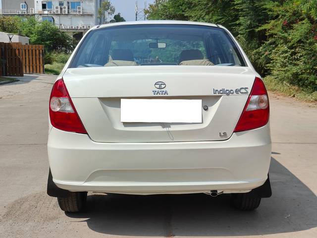 https://images10.gaadi.com/usedcar_image/3700803/original/processed_img2927518__used_car_2927518_1701608082.jpg?imwidth=6402