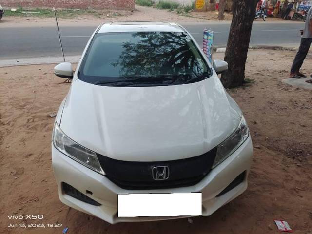 https://images10.gaadi.com/usedcar_image/3700858/original/processed_074b7c1f-6f3c-4410-b07b-d63a39f88468.JPG?imwidth=6400