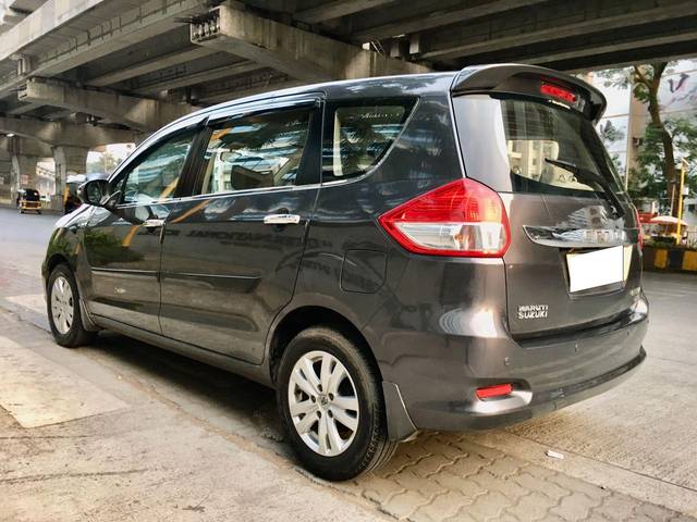 https://images10.gaadi.com/usedcar_image/3700877/original/processed_img2927541__usedcar_whatsappimage2023_11_10at63507pm_13771701611403_1701611431.jpeg?imwidth=6402