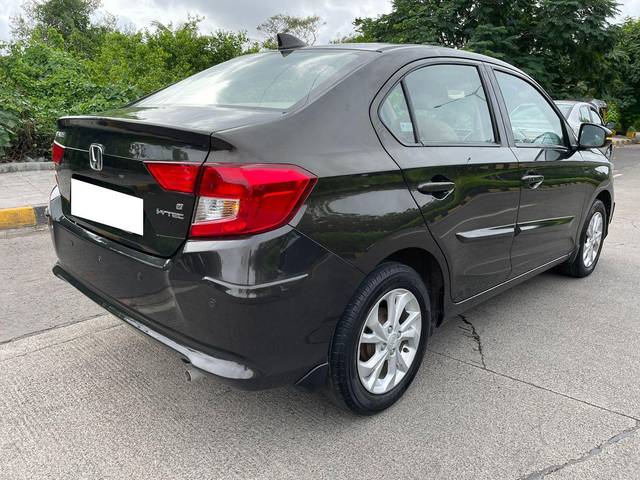 https://images10.gaadi.com/usedcar_image/3700922/original/processed_img2927549__usedcar_1_2__13771701613306_1701613338.jpeg?imwidth=6402
