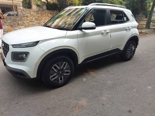 https://images10.gaadi.com/usedcar_image/3700940/original/img2927561__used_car_2927561_1701614293.jpg?imwidth=6400