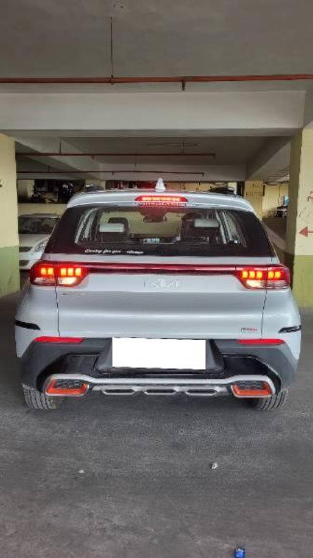 https://images10.gaadi.com/usedcar_image/3700979/original/processed_f79cdf46-46ad-4e0d-8866-e01464dc1199.jpg?imwidth=6401