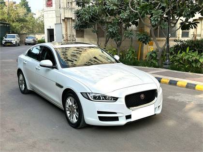 Jaguar XE Prestige Jaguar XE Prestige