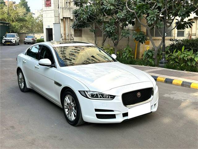 https://images10.gaadi.com/usedcar_image/3700982/original/processed_img2927565__used_car_2927565_1701616485.jpg?imwidth=6400