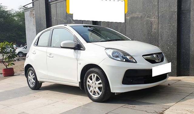 https://images10.gaadi.com/usedcar_image/3701158/original/processed_img2927594__used_car_2927594_1701626820.jpg?imwidth=6400