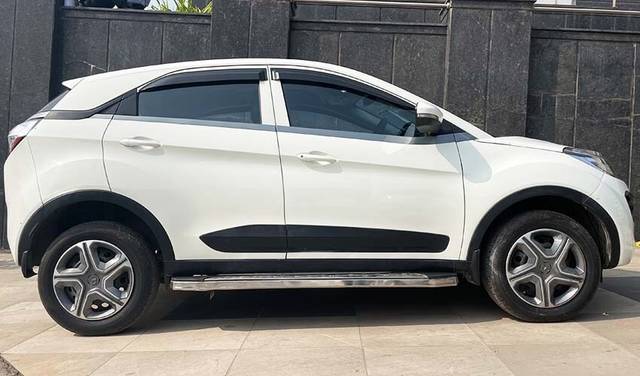 https://images10.gaadi.com/usedcar_image/3701160/original/img2927595__used_car_2927595_1701626953.jpg?imwidth=6401