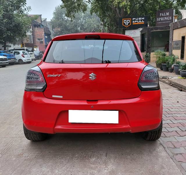 https://images10.gaadi.com/usedcar_image/3701237/original/processed_img2927596__used_car_2927596_1701855591.jpg?imwidth=6401