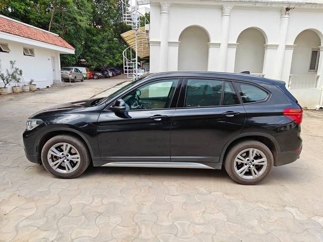 https://images10.gaadi.com/usedcar_image/3701350/original/processed_img2927615__usedcar_b1a73d49_9c96_41fd_9bae_c76e163badfc_56971701664288_1701664400.jpeg?imwidth=6400