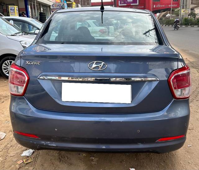 https://images10.gaadi.com/usedcar_image/3701372/original/processed_img2927622__used_car_2927622_1701666591.jpg?imwidth=6401