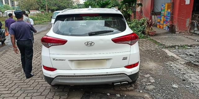 https://images10.gaadi.com/usedcar_image/3701397/original/27__VCC_1824407_96_1701062266.jpg?imwidth=6402