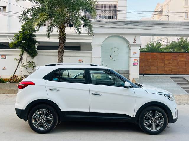 https://images10.gaadi.com/usedcar_image/3701461/original/img2927653__used_car_2927653_1701670653.jpg?imwidth=6401