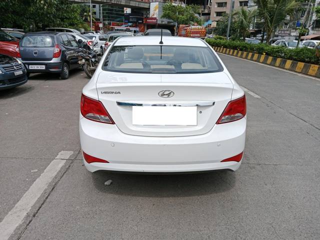 https://images10.gaadi.com/usedcar_image/3701463/original/processed_img2927654__used_car_2927654_1701670729.jpg?imwidth=6402