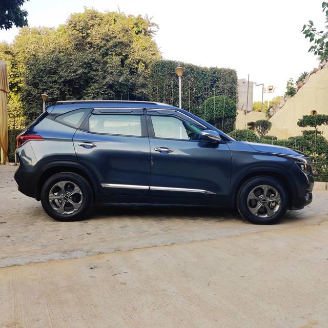 https://images10.gaadi.com/usedcar_image/3701468/original/img2927658__used_car_2927658_1701689693.jpg?imwidth=6401