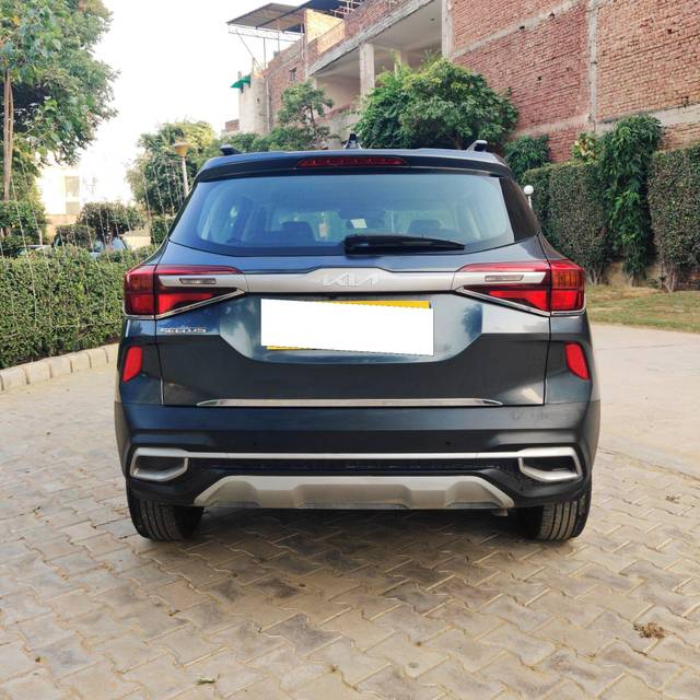 https://images10.gaadi.com/usedcar_image/3701468/original/processed_img2927658__used_car_2927658_1701689703.jpg?imwidth=6402