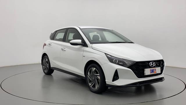 https://images10.gaadi.com/usedcar_image/3701511/original/81b8e593-8a0b-49f4-af7b-2350ff9fb5a9__43.jpg?imwidth=6400