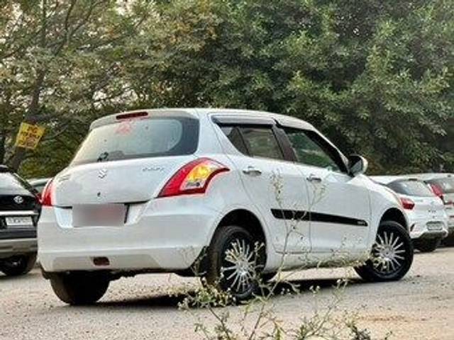 https://images10.gaadi.com/usedcar_image/3701560/original/img3701560__z_blur_img_65700171e8bd7_1701839217.jpg?imwidth=6402
