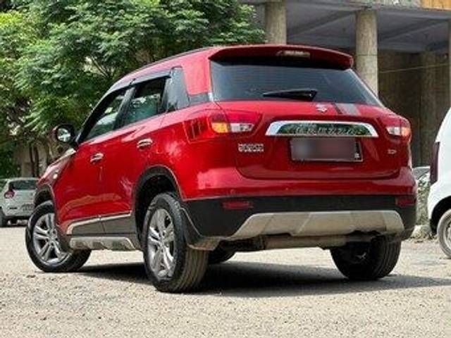 https://images10.gaadi.com/usedcar_image/3701564/original/img3701564__z_blur_img_657002876e3f6_1701839495.jpg?imwidth=6402