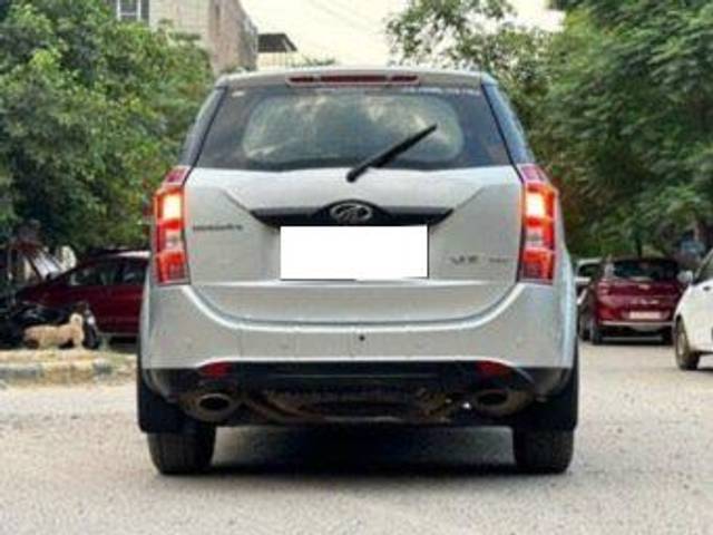 https://images10.gaadi.com/usedcar_image/3701566/original/processed_img2927711__used_car_2927711_1701755304.jpg?imwidth=6401